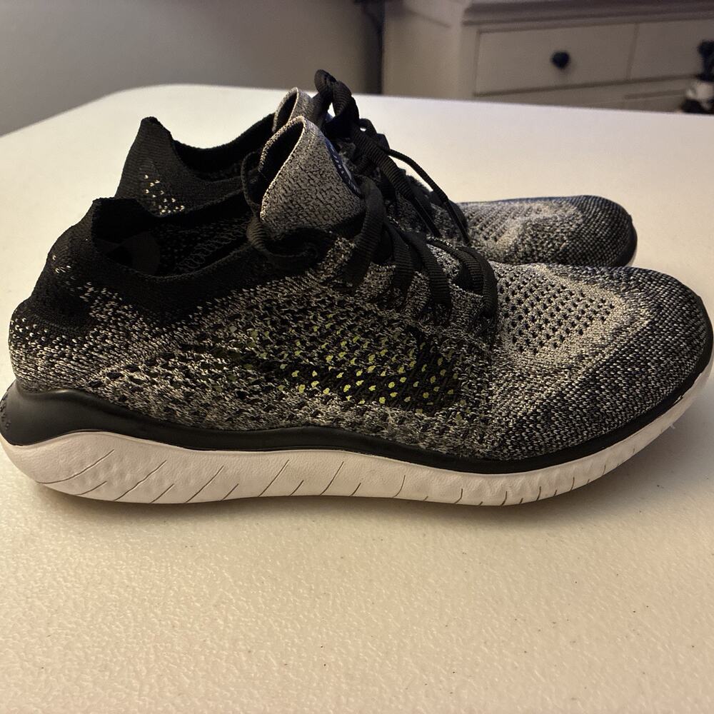 Nike Free Run Flyknit Women's Running Shoes Size 8.5 Oreo Black Gray 942839-101